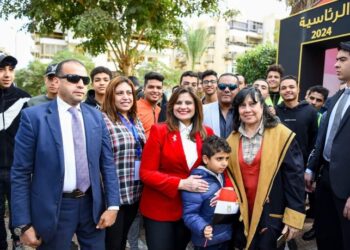 وزيرة الهجرة تدلي بصوتها في الانتخابات الرئاسية المصرية 2024م