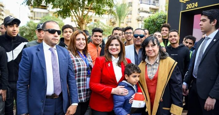 وزيرة الهجرة تدلي بصوتها في الانتخابات الرئاسية المصرية 2024م