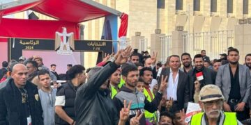 رجال مجموعة بيراميدز للتطوير يسطرون ملحمة في حب الوطن