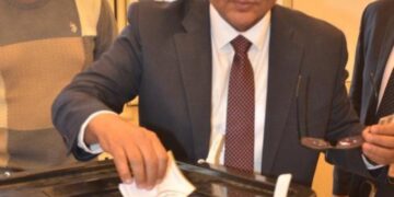 رئيس أكاديمية البحث  العلمي يدلي بصوته في الانتخابات الرئاسية 2023م