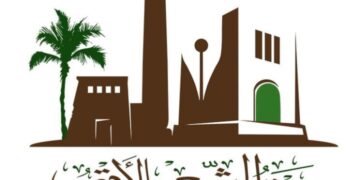 ضمن برنامج ” شاعر وتجربة” .. بيت شعر الأقصر يستضيف الشاعر عبد المنعم رمضان