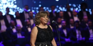 اشهر أغاني الكريسماس العالمية بالمسرح الكبير بالاوبرا