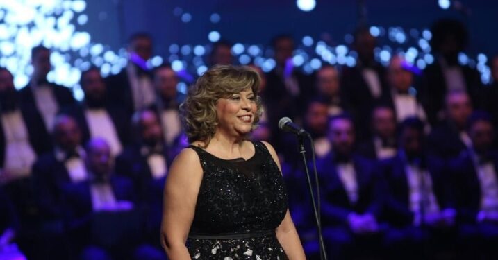 اشهر أغاني الكريسماس العالمية بالمسرح الكبير بالاوبرا