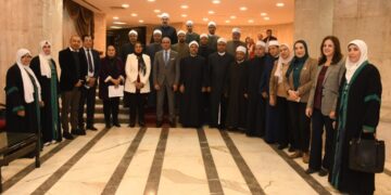 خلال الملتقى التثقيفى للأئمة والواعظات رئيس جامعة عين شمس : علماء وزارة الأوقاف يمثلون حجر الزاوية وطاقة نور وطوق النجاة  لإعادة التوازن الفكرى