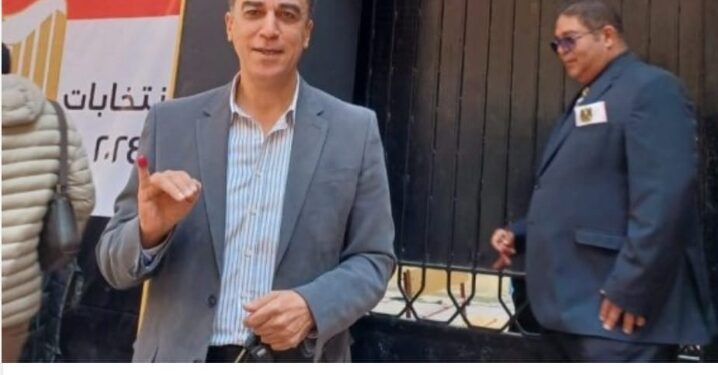 عصام قمر النائب الأول لحزب مصر المستقبل يدلي بصوته في الأنتخابات الرئاسية