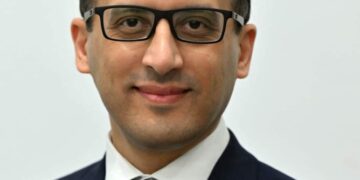 المستشار محمد الحمصانى متحدثا باسم مجلس الوزراء