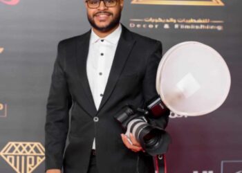 الفوتجرافير مايكل ثروت باطلاله متميزه في حفل مجله وشوشه السنوى. !