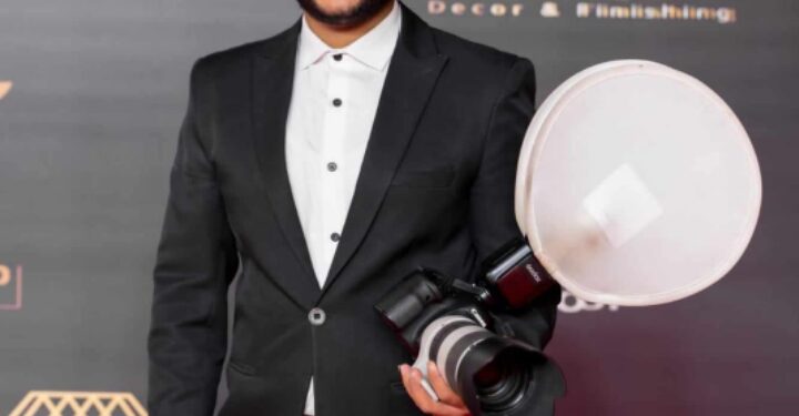 الفوتجرافير مايكل ثروت باطلاله متميزه في حفل مجله وشوشه السنوى. !