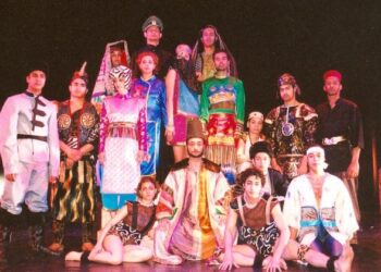 كي لا تتبخر الارض يروى مشوار الرقص الحديث بمناسبة 30 عام على تاسيسها