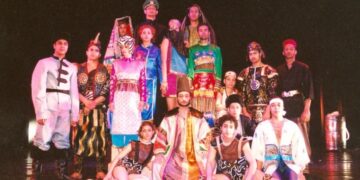 كي لا تتبخر الارض يروى مشوار الرقص الحديث بمناسبة 30 عام على تاسيسها