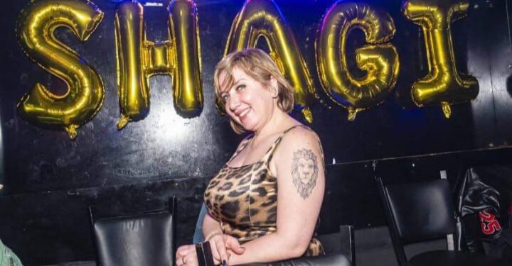 المنتجة الرائعة شاجي العجمي تحتفل بعيد ميلادها رفقة عدد من أصدقائها و محبيها