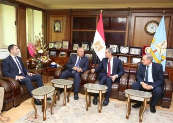 محافظ كفرالشيخ يستقبل وزيرا النقل والاتصالات وتكنولوجيا المعلومات لإفتتاح عدد من المشروعات ومناقشة عدد من الملفات وتطوير الخدمات