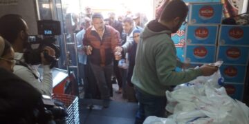 وزارة التموين تعلن عن استلام 300 الف طن سكر خام