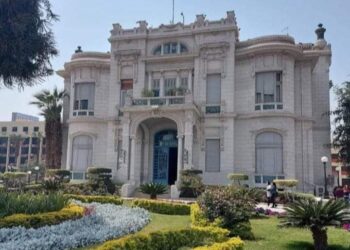 جامعة عين شمس تهنئ فخامة الرئيس عبد الفتاح السيسي لفوزه  في الإنتخابات الرئاسية