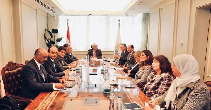 وزير التعليم العالي يجتمع بمدير مكتب التعليم والشراكات بالوكالة الأمريكية للتنمية الدولية في مصر