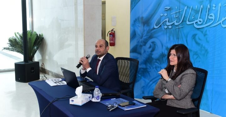 رئيس البورصة المصرية يستعرض خطة تطوير آليات التداول ودعم كفاءة السوق مع قيادات الشركات الأعضاء بالسوق