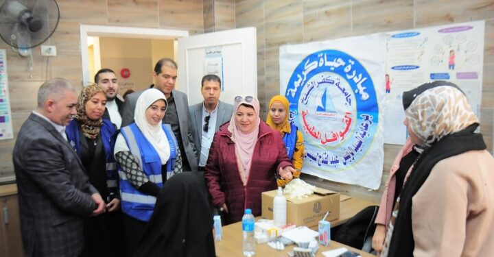 جامعة كفر الشيخ تطلق قافلة طبية تنموية وتوعوية عن الهجرة الغير شرعية ضمن المبادرة الرئاسية “حياة كريمة” لقرية برج البرلس