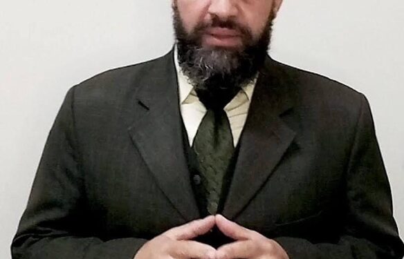 الزملاء الأفاضل المحامون