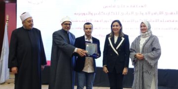 رئيس جامعة الأزهر يشارك في تكريم الفائزين في ملتقى الأزهر الدولي الثاني للكاريكاتير