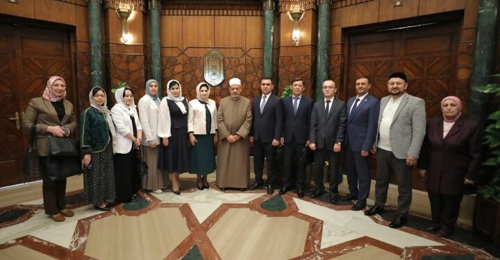 شيخ الأزهر يستقبل وفدًا أوزباكستانيًّا لمناقشة قضايا المرأة والأسرة في الإسلام