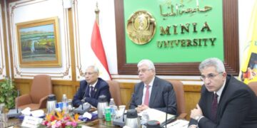 وزير التعليم العالي يرأس اجتماع المجلس الأعلى للجامعات بجامعة المنيا
