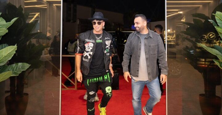 DJ tummy يرافق عمرو دياب في حفل بموسم الرياض
