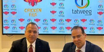 جاد والصاوى يوقعان عقد شراكة بين جى جلوبال وتتويج نيوز مع مجموعة chiken fila