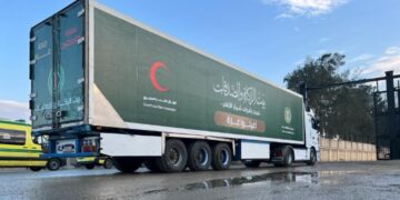 بتوجيهات شيخ الأزهر … وصول أكبر قافلة مساعدات من بيت الزكاة والصدقات المصري لمعبر رفح تمهيدا لدخول غزة