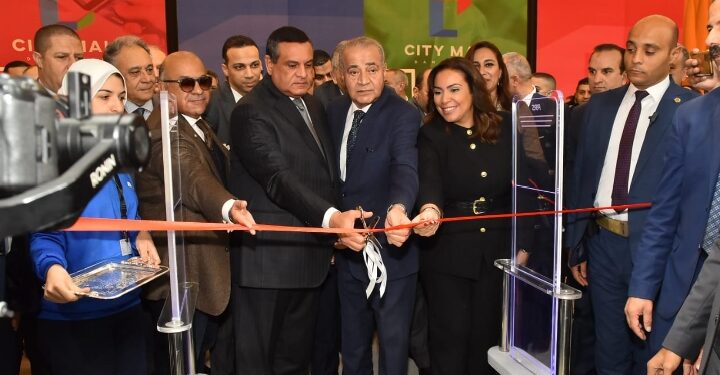 وزيرا التموين والتنمية المحلية يفتتحان  المرحلة الأولى من مشروع المنطقة التجارية اللوجستية بمحافظة البحيرة