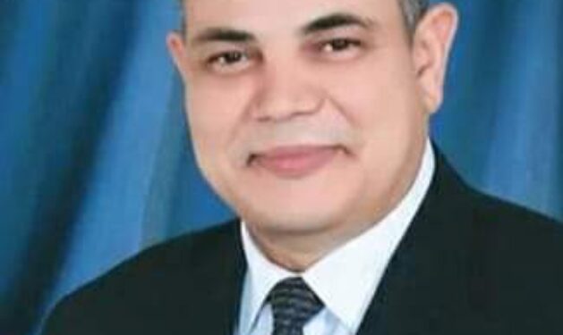 رئيس جامعة كفر الشيخ يهنئ الأخوة المسيحيين بعيد الميلاد المجيد