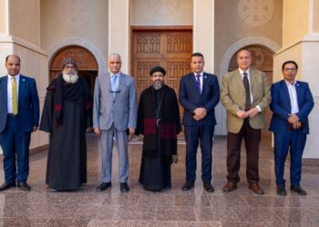 رئيس جامعة الملك سلمان الدولية يزور كنيسة موسى النبي ومار مرقس الرسول بجنوب سيناء للتهنئة بعيد الميلاد المجيد