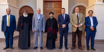 رئيس جامعة الملك سلمان الدولية يزور كنيسة موسى النبي ومار مرقس الرسول بجنوب سيناء للتهنئة بعيد الميلاد المجيد