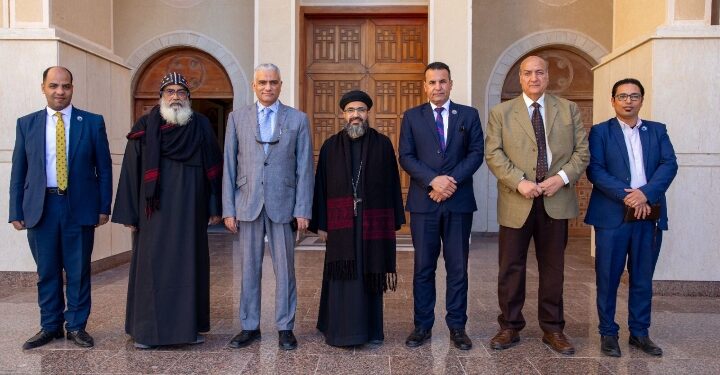 رئيس جامعة الملك سلمان الدولية يزور كنيسة موسى النبي ومار مرقس الرسول بجنوب سيناء للتهنئة بعيد الميلاد المجيد