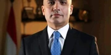 رئيس جامعة عين شمس يشيد بالاداء الرائع لكورال هارموني عربي في برنامج ” الحكاية” مع الإعلامي الكبير عمرو أديب