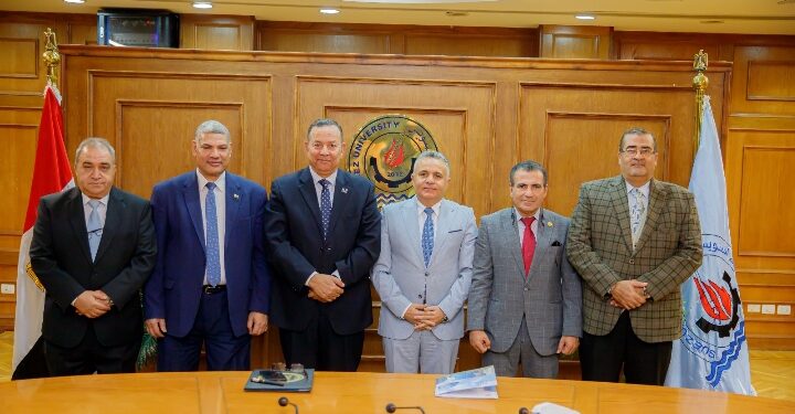 برعاية وزير التعليم العالي والبحث العلمي توقيع مذكرة تفاهم بين جامعتي السويس والمنصورة الجديدة