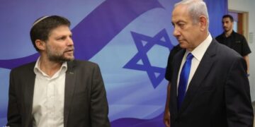 اسرائيل اليوم:درعي ضد بن جابر وسموترتش: “يلحقون أضراراً جسيمة بيوش