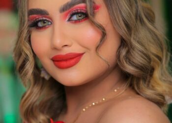 البلوجر رحاب حسن بإطلالة مختلفة في الكريسماس عن طريق خبيرة التجميل الرائعة رينا جوزيف