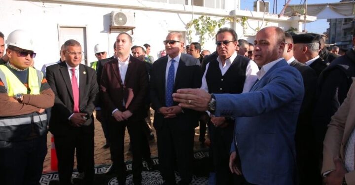 وزير الصحة ومحافظ كفرالشيخ يتفقدان مستشفى الحامول المركزى على مساحة 9000م2