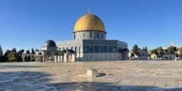 قيود وحصار متجدد على الاقصى