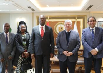 وزير التعليم العالي يستقبل سفير الكونغو الديموقراطية  لبحث أطر التعاون المشترك في مجالات التعليم العالي والبحث العلمي