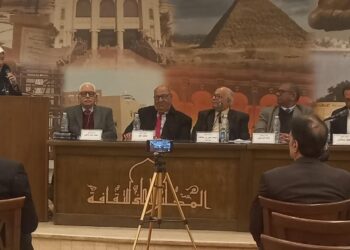 نقاش حول الوعى الوطنى والتحديات والمخاطر الراهنة بالأعلى للثقافة