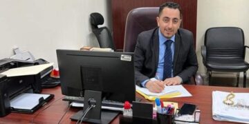 الأب الطموح والمثقف
