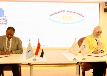برعاية وزير التعليم العالي والبحث العلمي: معهد بحوث الإلكترونيات يوقع اتفاق تعاون مشترك مع المركز القومي للبحوث