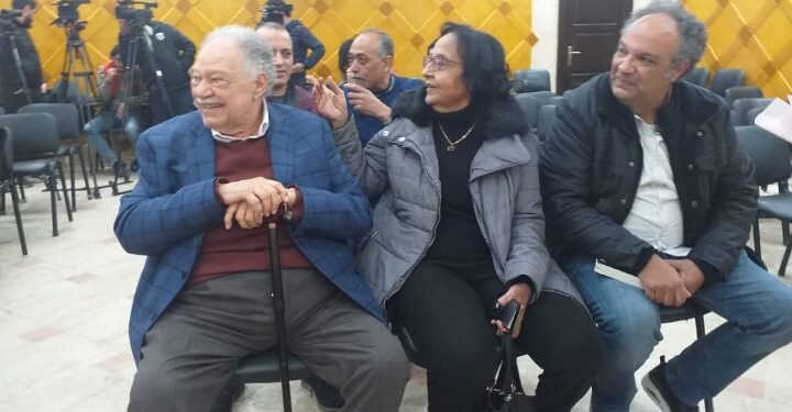 حدوتة على الماشى مناقشة كتاب لميس جابر بحضور حواس وعنانى ويحيى الفخرانى بمكتبة القاهرة الكبرى