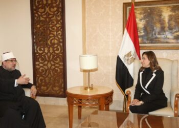 وزارتي الثقافة والأوقاف تحتفيان بإصدار 200 عنوان من سلسلة “رؤية” بمعرض الكتاب