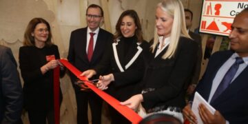 وزيرة الثقافة وقرينة ولي عهد النرويج تشهدان انطلاق فعاليات البرنامج الثقافي لضيف الشرف بمعرض الكتاب