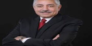 الإعلامي محمود الهندي ينعي العامري فاروق وزير الرياضة الأسبق ونائب رئيس النادي الأهلي