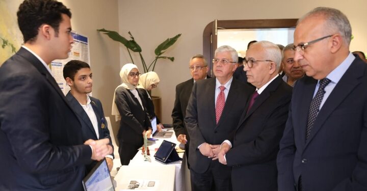 برعاية رئيس مجلس الوزراء  :  وزير التعليم العالى يشارك في افتتاح فعاليات مؤتمر نظام التعليم “STEM”