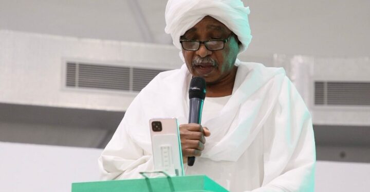معالي بروفيسور الدخيري يشارك في مؤتمر دور القطاع الخاص العربي في تحسين إدارة النفايات بالدوحة