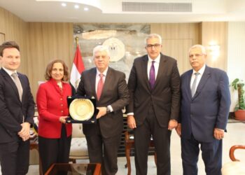 وزير التعليم العالي يبحث آليات التعاون العلمي والتكنولوجي مع سفيرة كولومبيا